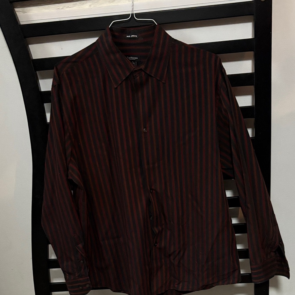 Van Heusen Men's Shirt - Black and Red Stripes